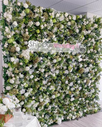 17) DIY Flower Walls, Greenery Hedges + Rose Backdrops
