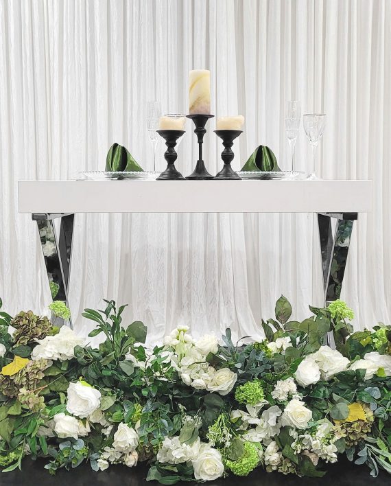 example_of_summertime_wedding_flowers_thumb